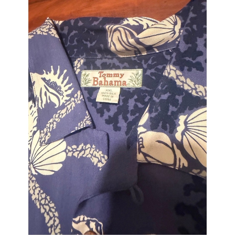 Tommy Bahama 2 Mens XXL Silk Tropical Camp Shirts Blue Purple Shells Palm - Picture 6 of 13